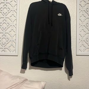 BLACK NIKE HOODIE